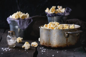 Mikrowellen Popcorn im Topf zubereiten Anleitung